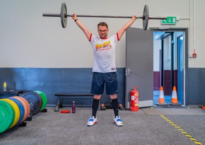 Weightlifting vs Powerlifting: What’s the Difference?