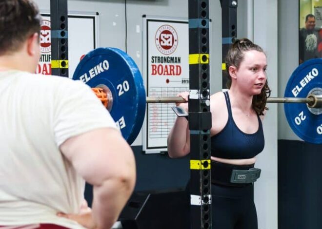 Powerlifting for Women: How to Build Strength & Confidence